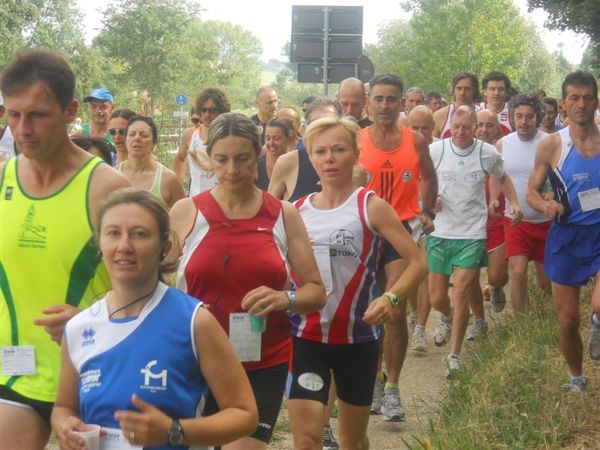 Eco_passeggiata_lago_Montepulciano_2_giugno_2011_65.JPG